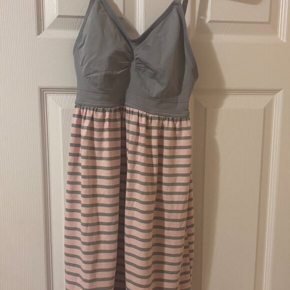Motherhood Women's Maternity Dress Sleeveless Gray Pink Size Small - Picture 4 of 8